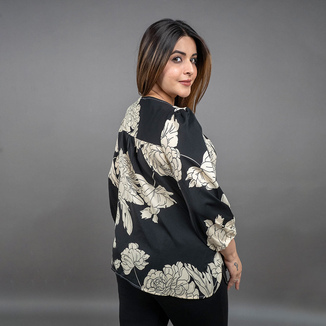 PRESENCE PLUS SIZE FLORAL PRINTED TOP