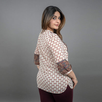 PRESENCE PLUS SIZE PLACEMENT PRINTED TOP