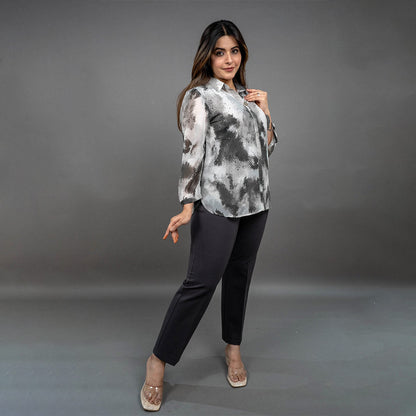 PRESENCE PLUS SIZE MARBLE PRINTED TOP WITH ACCESSORY