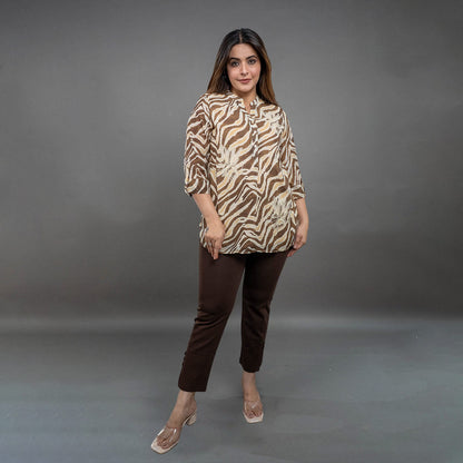 PRESENCE PLUS SIZE TOP WITH APPLIQUE